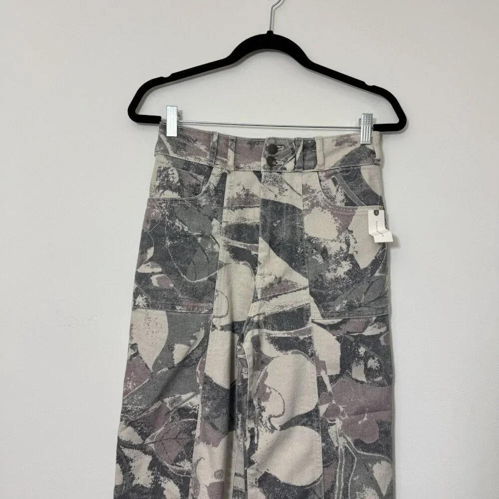 Pilcro Gray and Cream Abstract Women's Flare Jeans - Picture 5 of 12